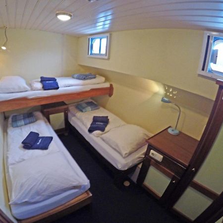 Botel Elodie Amsterdam Exteriör bild