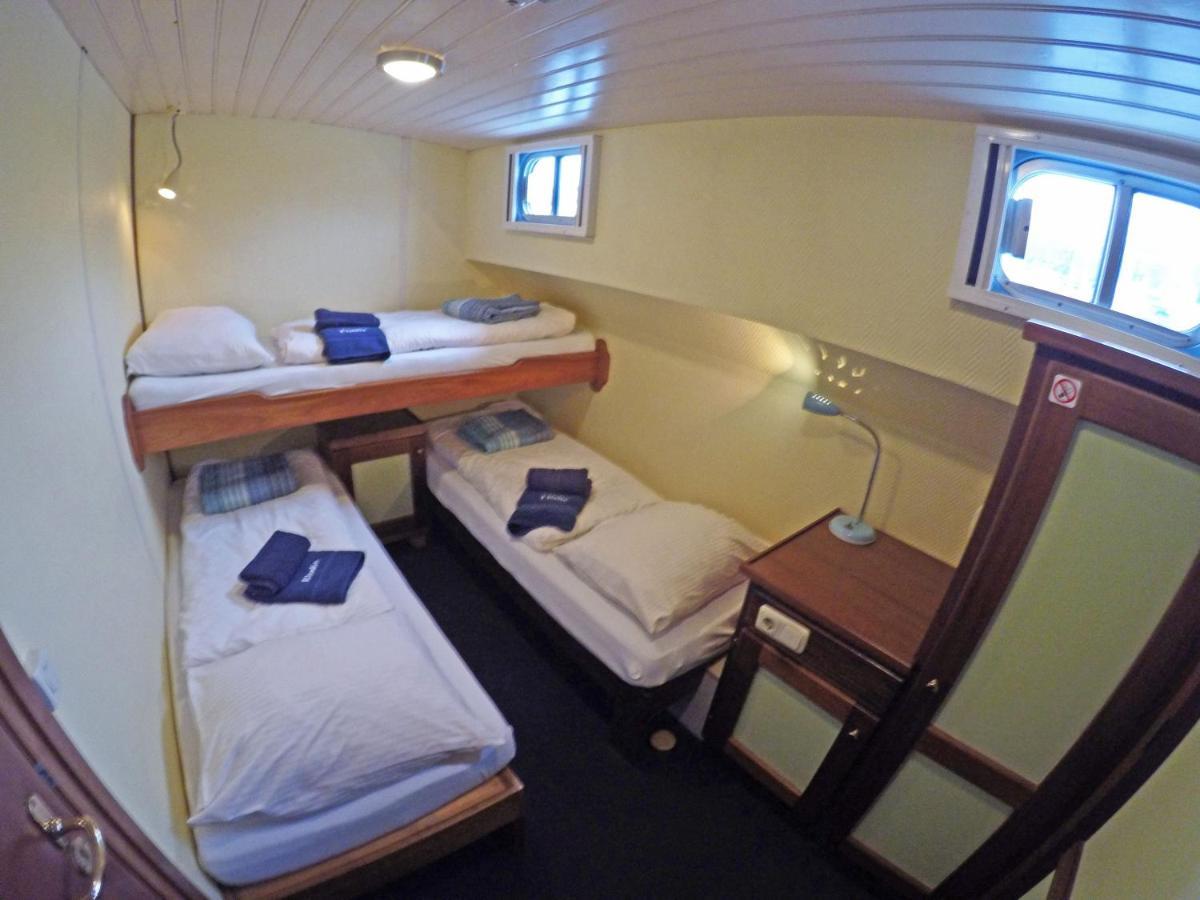 Botel Elodie Amsterdam Exteriör bild